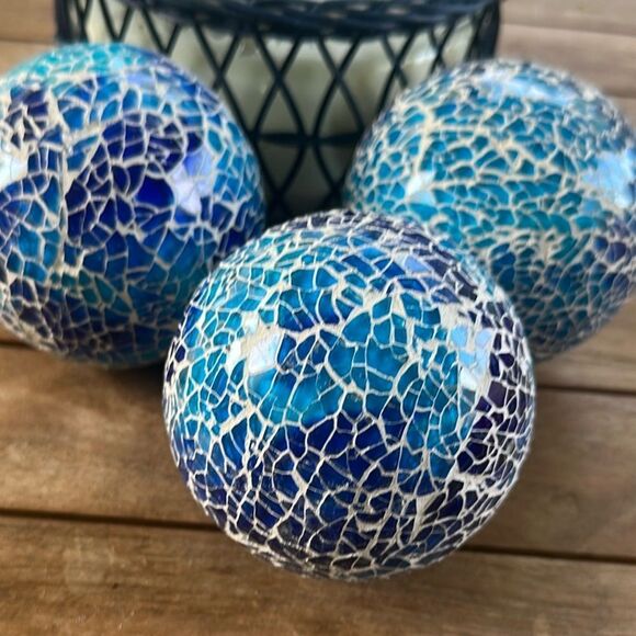 Pier 1 3Pcs Decorative Glass Orbs 3.15 Inch Centerpiece Decorative Balls - Picture 1 of 4